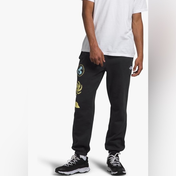 Northface men’s joggers - Picture 2 of 3
